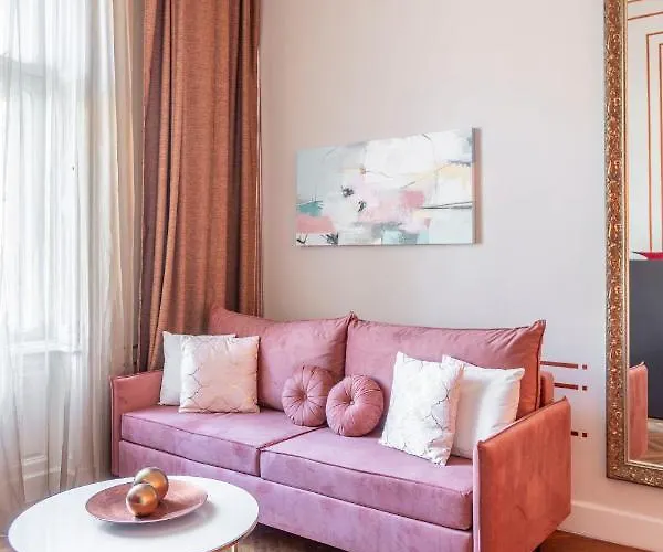 Exclusive & Stylish Central Apartment In The Heart Of Budapest