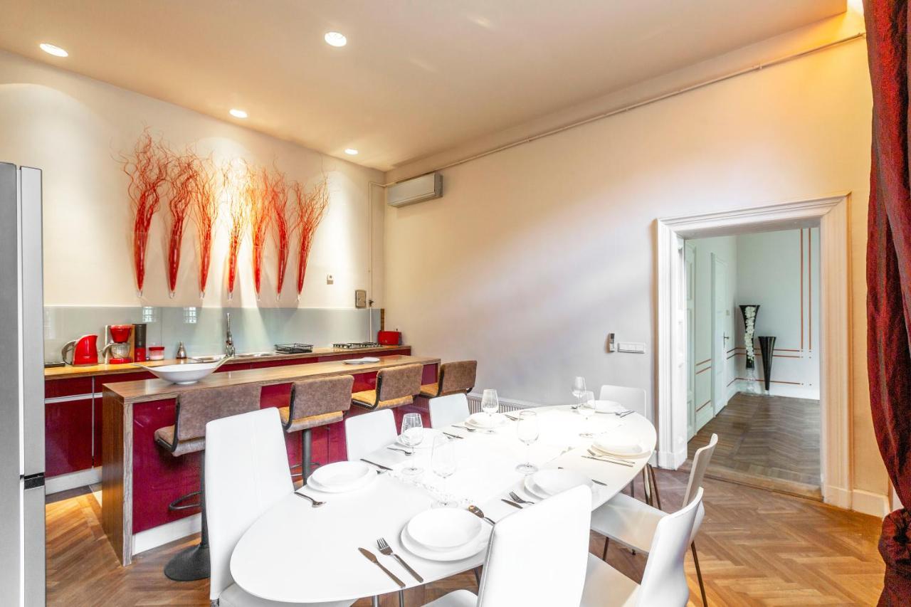 Exclusive & Stylish In The Heart Of Apartmán