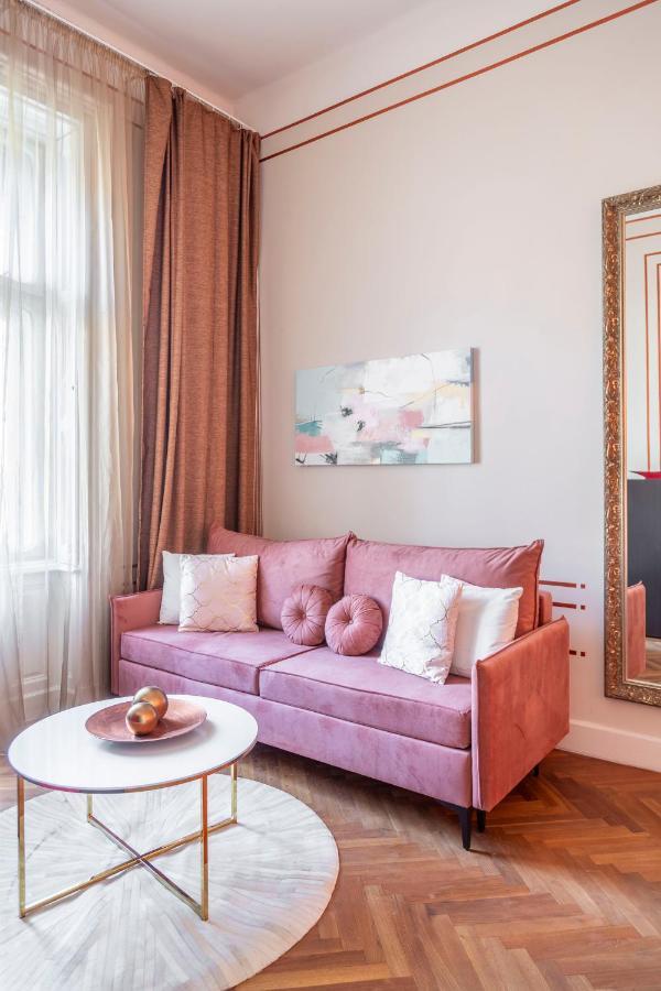 דירה Exclusive & Stylish In The Heart Of בודפשט