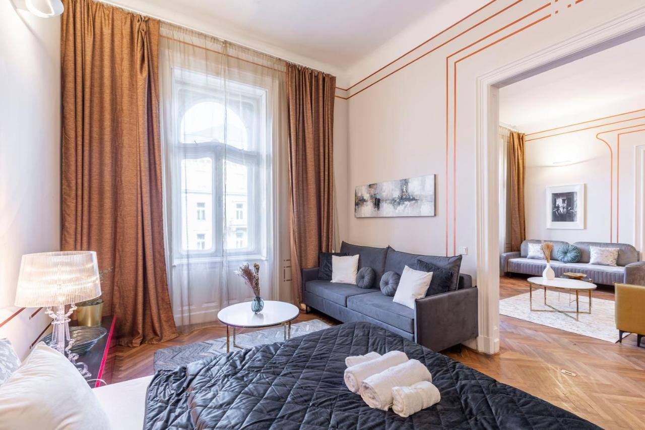 Exclusive & Stylish In The Heart Of Apartmán