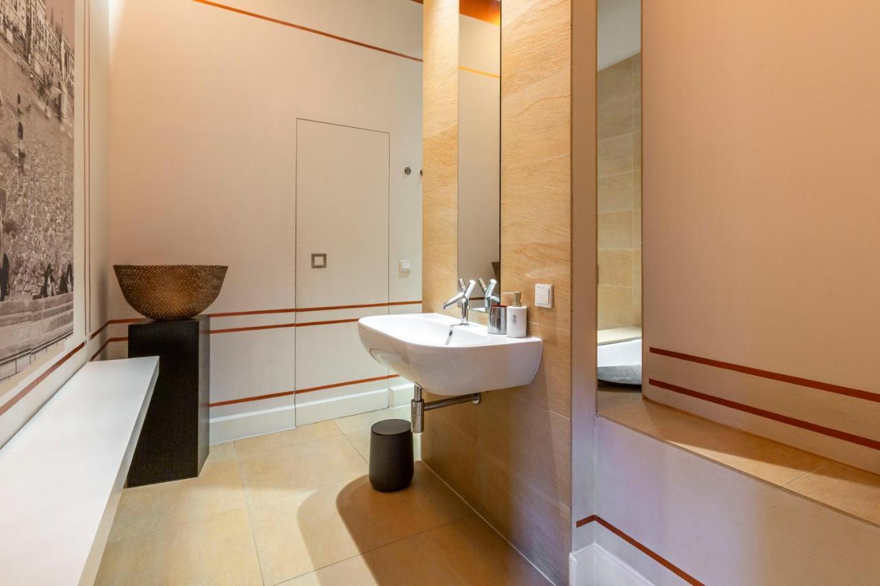 Exclusive & Stylish In The Heart Of Apartmán